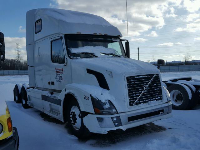 4V4NC9TH76N416551 - 2006 VOLVO VN VNL WHITE photo 1