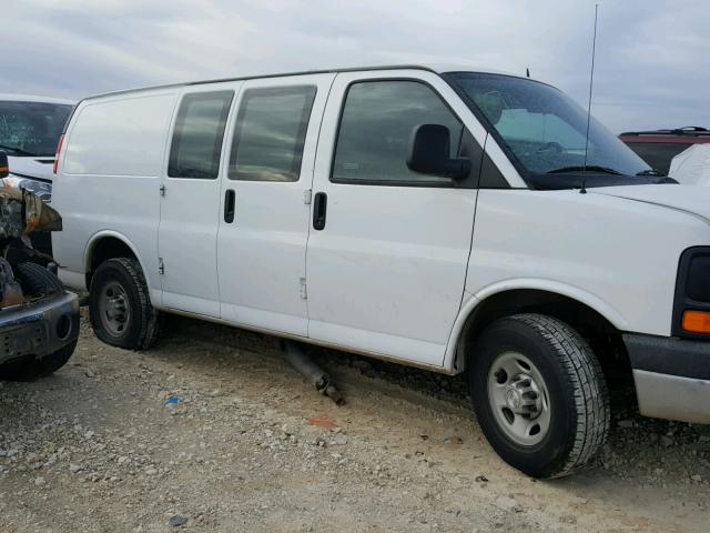 1GCWGFCA9E1914472 - 2014 CHEVROLET EXPRESS G2 WHITE photo 9