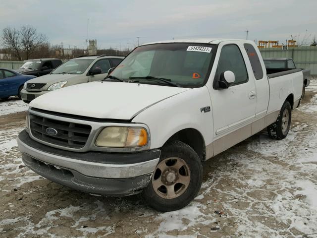 1FTZX1720YNC26294 - 2000 FORD F150 WHITE photo 2