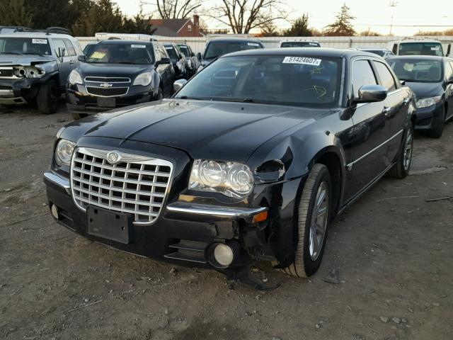 2C3KA63H16H220606 - 2006 CHRYSLER 300C BLACK photo 2