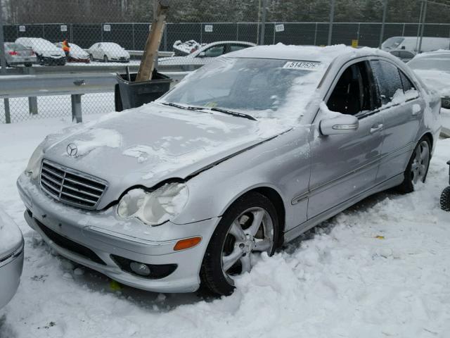 WDBRF40J15F716480 - 2005 MERCEDES-BENZ C 230K SPO SILVER photo 2