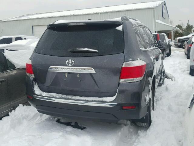 5TDZA3EH1DS045679 - 2013 TOYOTA HIGHLANDER GRAY photo 4