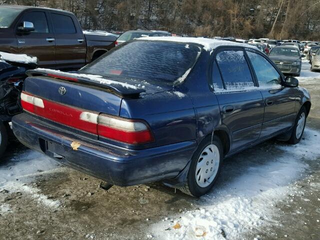 2T1BB02E3TC175087 - 1996 TOYOTA COROLLA DX BLUE photo 4