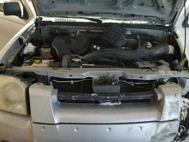 1N6DD26TX3C427253 - 2003 NISSAN FRONTIER K SILVER photo 7