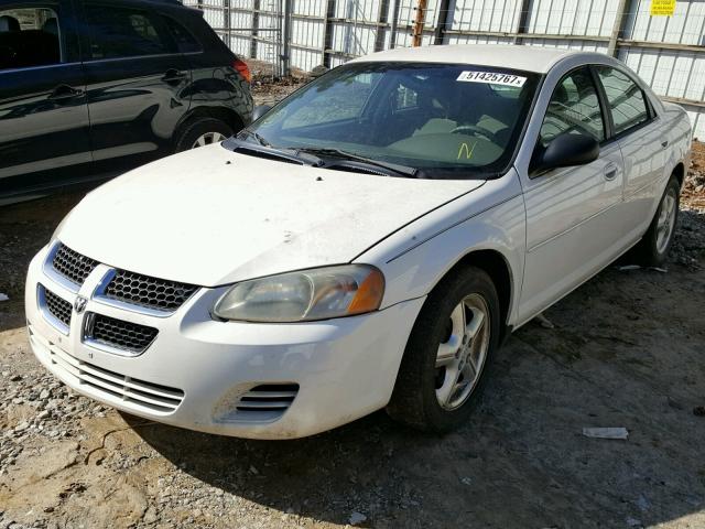 1B3EL46X46N132717 - 2006 DODGE STRATUS SX WHITE photo 2