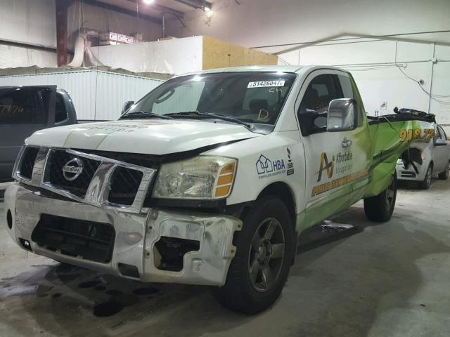 1N6AA06A54N562578 - 2004 NISSAN TITAN XE TWO TONE photo 2