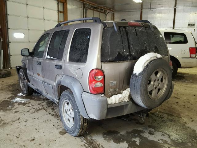 1J4GL48K45W671785 - 2005 JEEP LIBERTY SP BEIGE photo 3