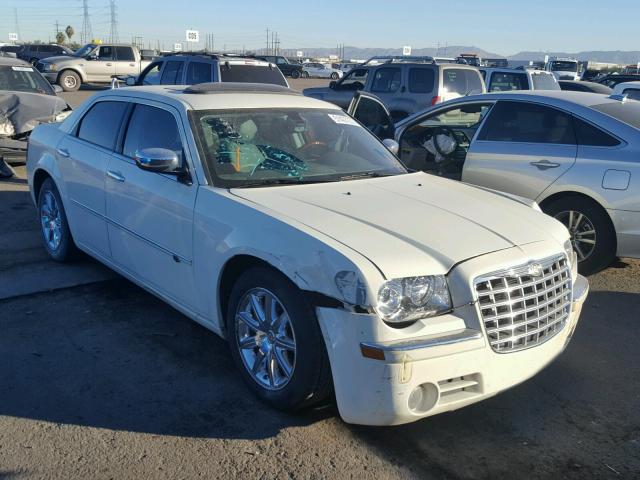 2C3LA63T99H571082 - 2009 CHRYSLER 300C WHITE photo 1