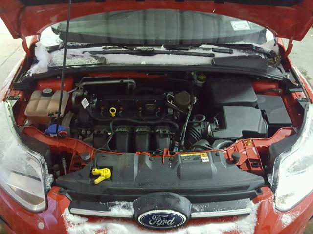 1FADP3F22DL330160 - 2013 FORD FOCUS SE RED photo 7