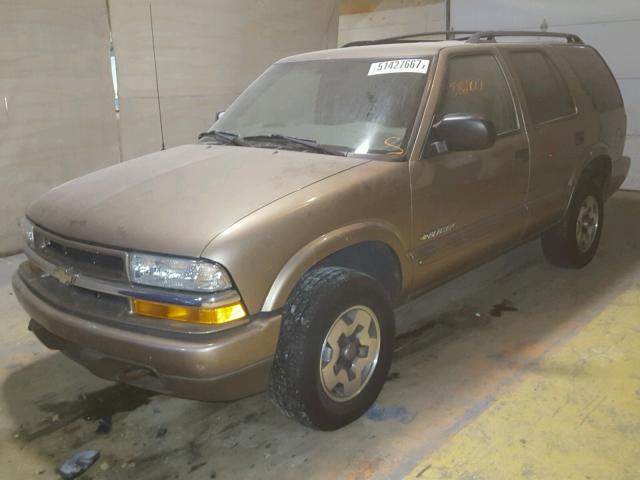 1GNDT13X44K162724 - 2004 CHEVROLET BLAZER BROWN photo 2