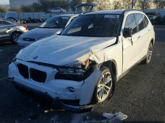 WBAVM1C5XDVW42710 - 2013 BMW X1 SDRIVE2 WHITE photo 2