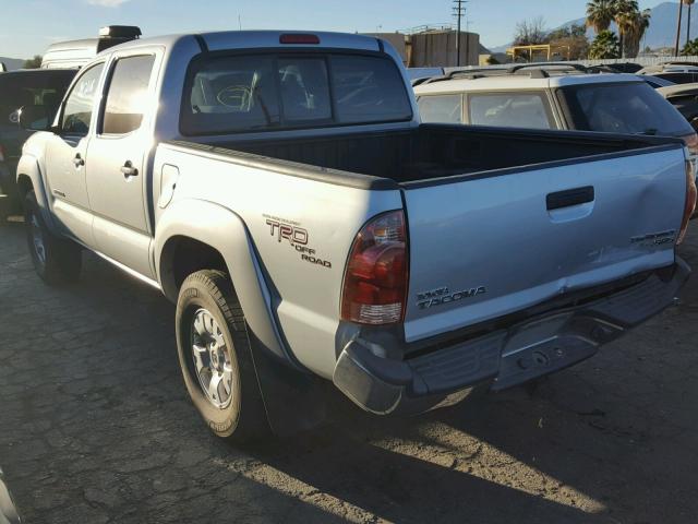 3TMJU62N75M001798 - 2005 TOYOTA TACOMA DOU SILVER photo 3