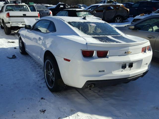 2G1FE1E3XD9225776 - 2013 CHEVROLET CAMARO LS WHITE photo 3