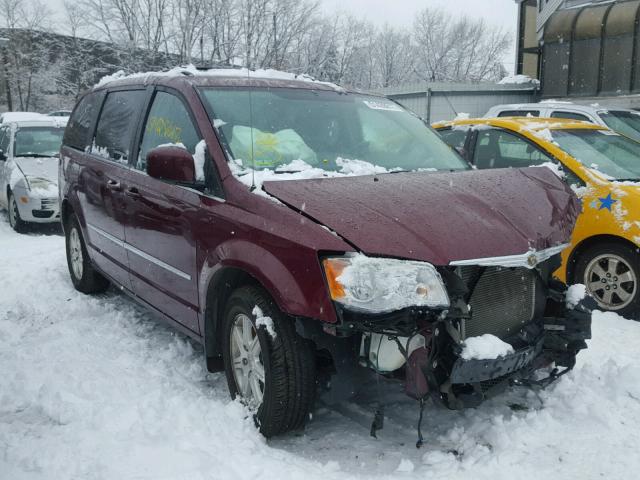 2A8HR54189R616677 - 2009 CHRYSLER TOWN & COU MAROON photo 1