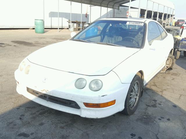 JH4DC4452YS000585 - 2000 ACURA INTEGRA LS WHITE photo 2