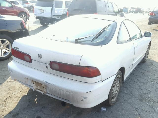 JH4DC4452YS000585 - 2000 ACURA INTEGRA LS WHITE photo 4