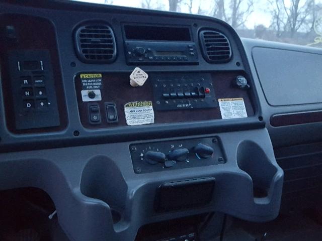 1FVAC2BS59HAG2100 - 2009 FREIGHTLINER M2 106 HEA WHITE photo 6