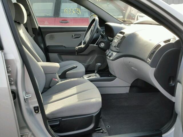 KMHDU4AD2AU189416 - 2010 HYUNDAI ELANTRA BL SILVER photo 5