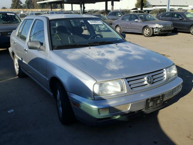 3VWSB81H6WM217495 - 1998 VOLKSWAGEN JETTA GLS SILVER photo 1