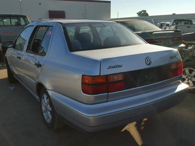 3VWSB81H6WM217495 - 1998 VOLKSWAGEN JETTA GLS SILVER photo 3