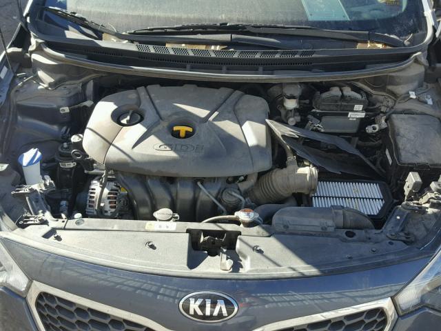 KNAFX4A81G5613675 - 2016 KIA FORTE EX GRAY photo 7