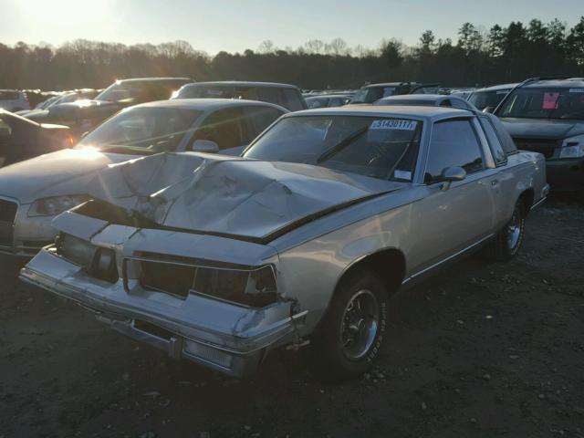 1G3AM47Y6EM330950 - 1984 OLDSMOBILE CUTLASS SU GRAY photo 2