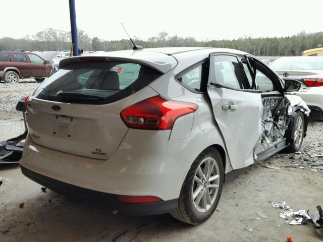 1FADP3K29GL271473 - 2016 FORD FOCUS SE WHITE photo 4