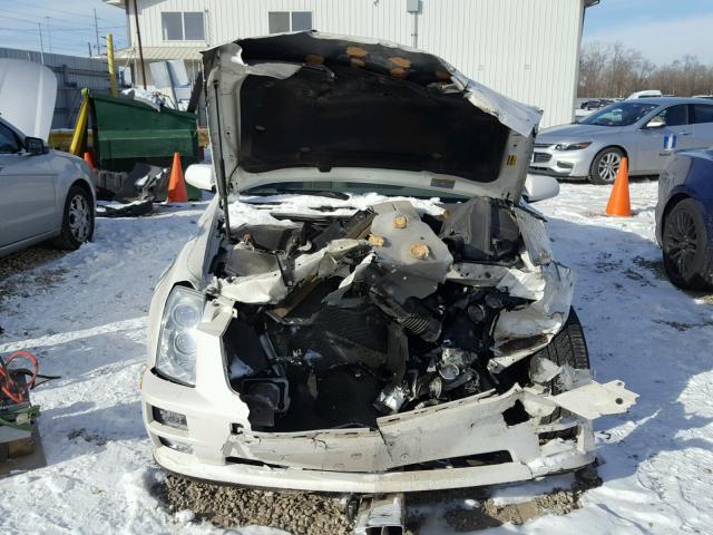 1G6DW677260175965 - 2006 CADILLAC STS WHITE photo 9