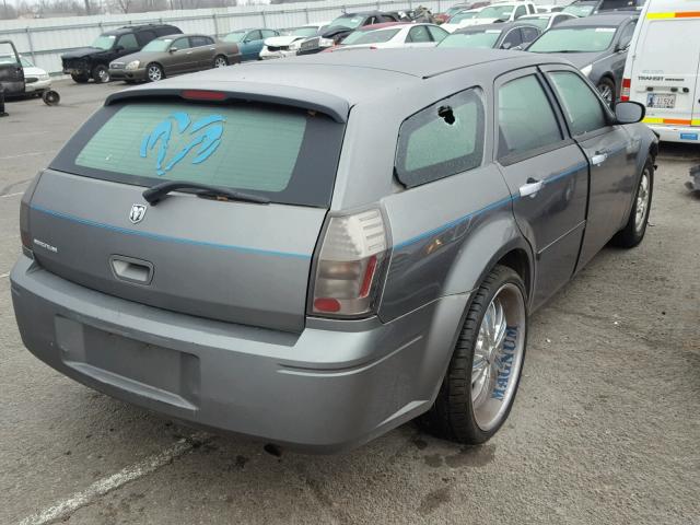 2D4FV48T65H531582 - 2005 DODGE MAGNUM SE GRAY photo 4