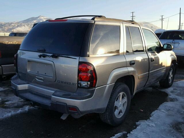 1GNDT13S932228834 - 2003 CHEVROLET TRAILBLAZE GRAY photo 4