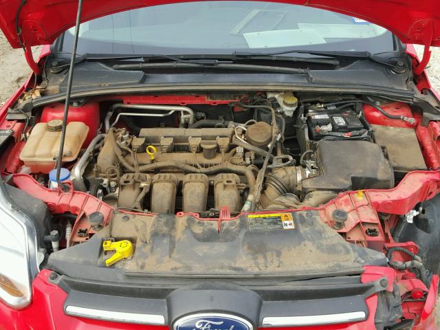 1FAHP3K27CL264775 - 2012 FORD FOCUS SE RED photo 7