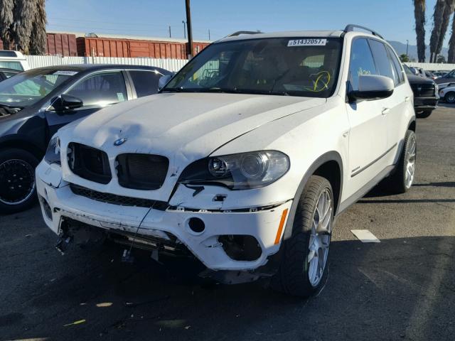 5UXZV4C56BL408252 - 2011 BMW X5 XDRIVE3 WHITE photo 2