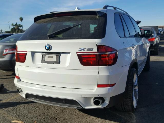 5UXZV4C56BL408252 - 2011 BMW X5 XDRIVE3 WHITE photo 4