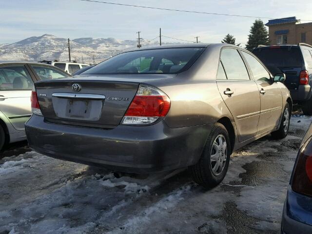 4T1BE32K85U550455 - 2005 TOYOTA CAMRY LE GRAY photo 4