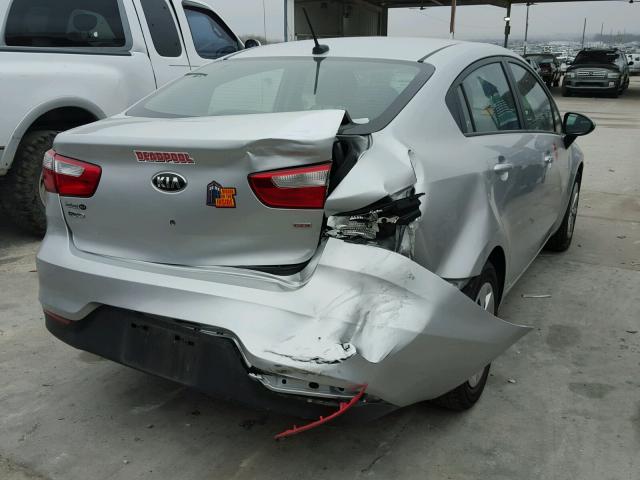 KNADM4A38G6666131 - 2016 KIA RIO LX SILVER photo 4