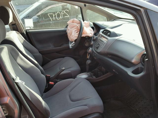 JHMGE8H39CS001636 - 2012 HONDA FIT رمادي صورة 5