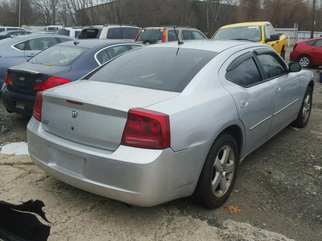 2B3LK33G58H186077 - 2008 DODGE CHARGER SX SILVER photo 4