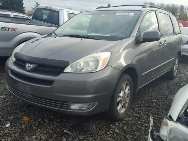 5TDBA22C75S052187 - 2005 TOYOTA SIENNA XLE GRAY photo 2