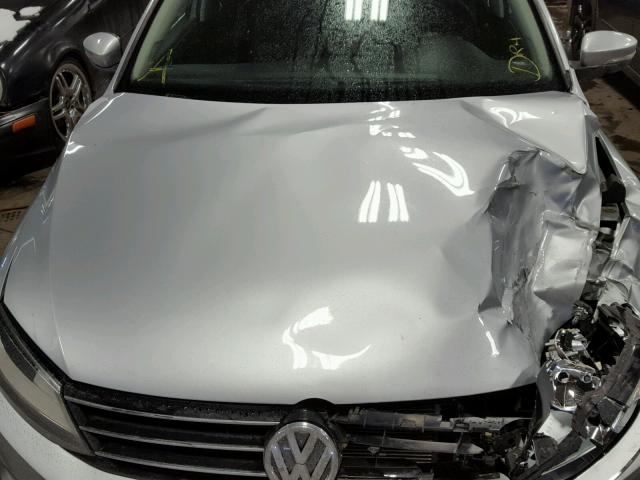 3VWD07AJ0FM261889 - 2015 VOLKSWAGEN JETTA SE SILVER photo 7