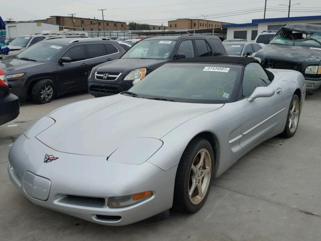 1G1YY32G625135070 - 2002 CHEVROLET CORVETTE SILVER photo 2