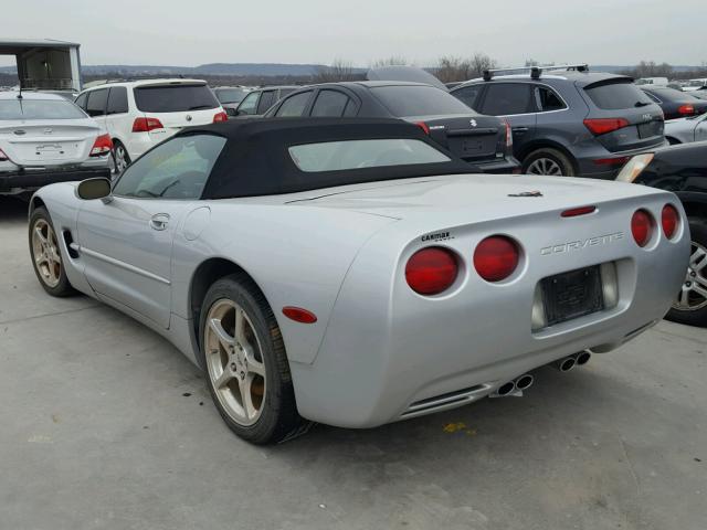 1G1YY32G625135070 - 2002 CHEVROLET CORVETTE SILVER photo 3