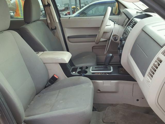 1FMCU0C77CKC81776 - 2012 FORD ESCAPE XLS GRAY photo 5