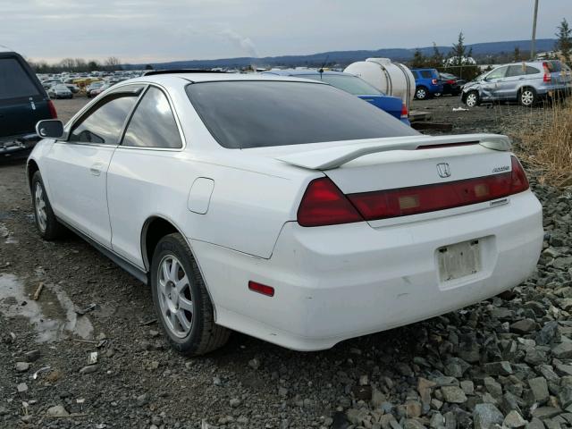 1HGCG32232A006544 - 2002 HONDA ACCORD SE WHITE photo 3