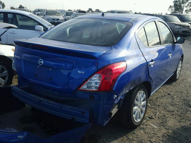 3N1CN7AP8HL836076 - 2017 NISSAN VERSA S BLUE photo 4