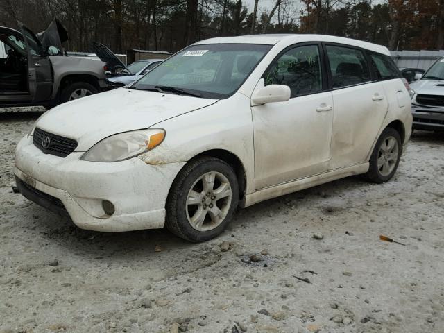 2T1KR30E38C696396 - 2008 TOYOTA COROLLA MA WHITE photo 2