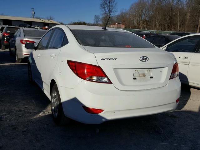 KMHCT4AE6GU061843 - 2016 HYUNDAI ACCENT SE WHITE photo 3