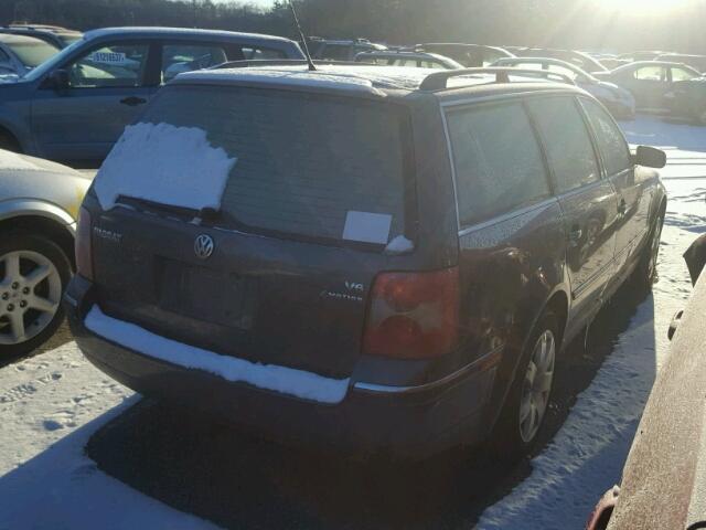 WVWYH63B82E196416 - 2002 VOLKSWAGEN PASSAT GLX GRAY photo 4