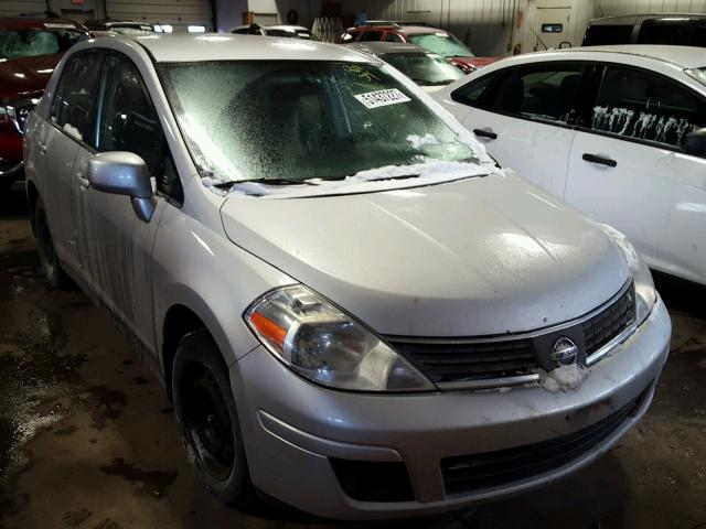 3N1BC11E18L364879 - 2008 NISSAN VERSA SILVER photo 1