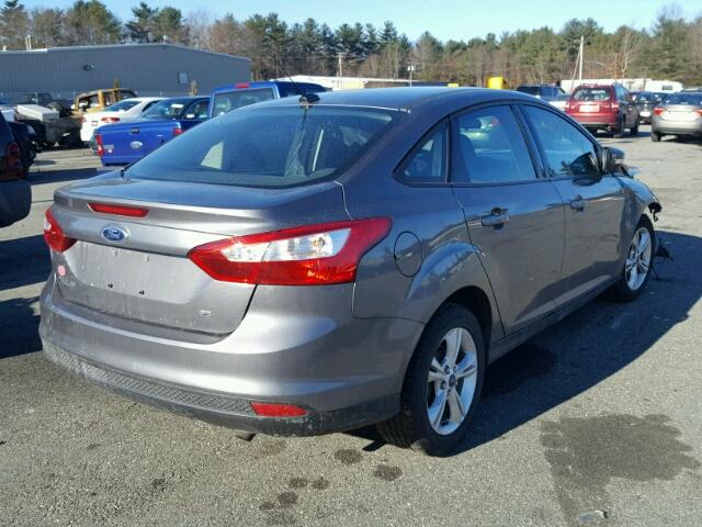 1FADP3F28DL274211 - 2013 FORD FOCUS SE GRAY photo 4