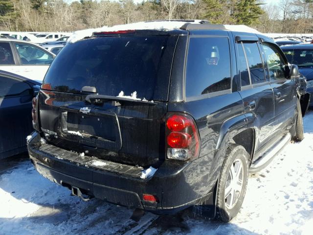 1GNDT13S372274925 - 2007 CHEVROLET TRAILBLAZE BLACK photo 4